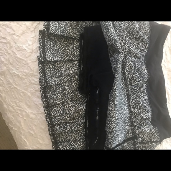 Lululemon Pacesetter PlushPetalBlkGhost 4Tall - Picture 5 of 7